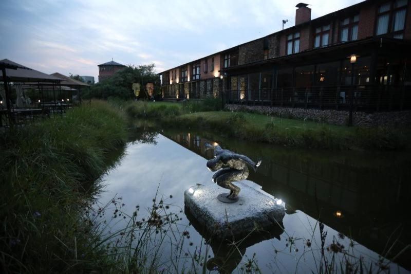 Riboville Boutique Hotel And Restaurant Midrand Εξωτερικό φωτογραφία